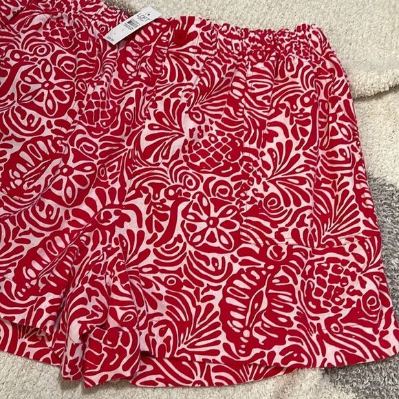 Women's Red Patterned Shorts - Picture 4 of 6